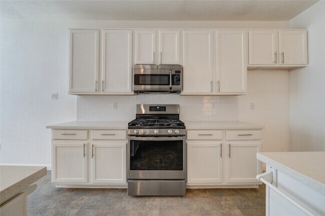 Building Photo - 16464 Beewood Glen Dr