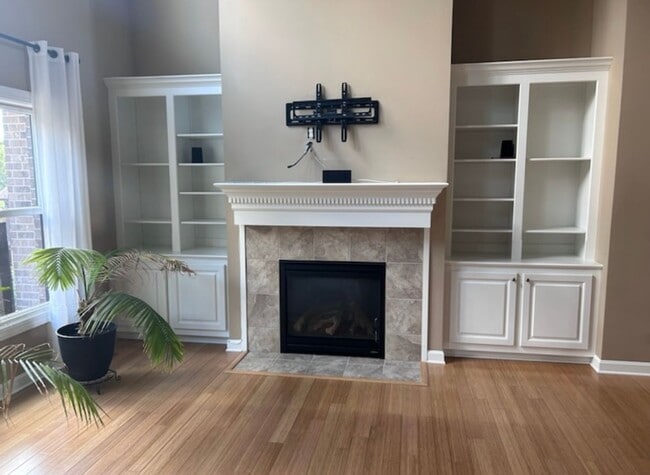 Building Photo - 1313 Provident Creek Ct