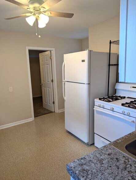 Building Photo - 109 Goethe St