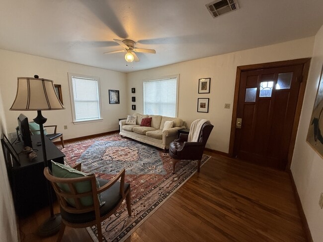 Building Photo - 2710 S Washington St