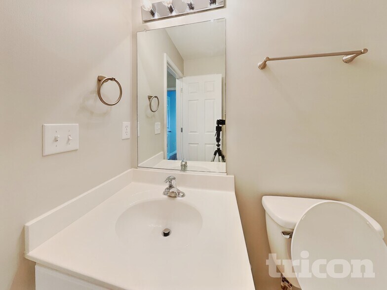 Building Photo - 285 Stone Meadow Ct