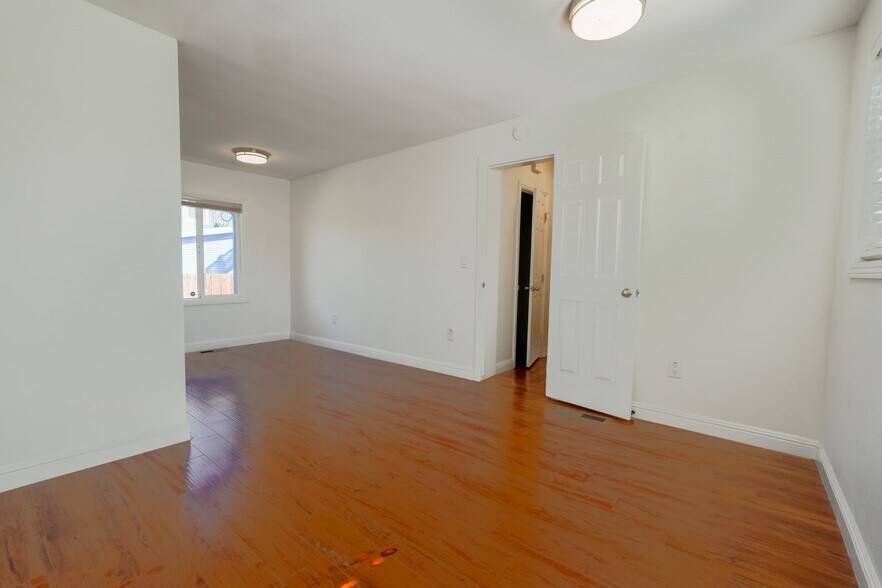 Building Photo - 3765 Angelo Ave