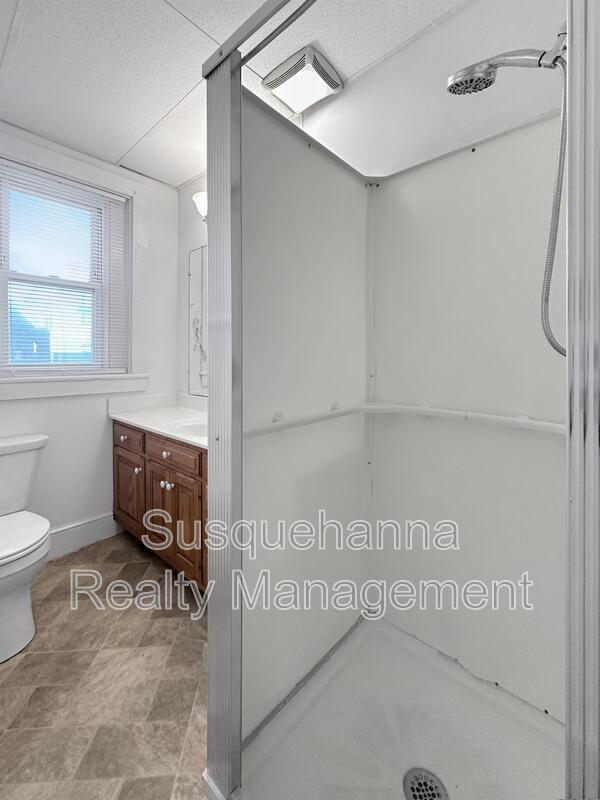 Building Photo - 344 N Mulberry St
