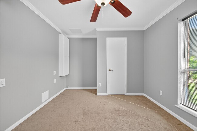 Building Photo - 18800 Egret Bay Blvd