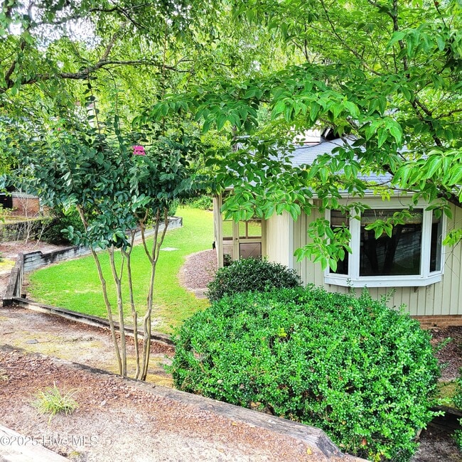 Building Photo - 25 Garden Villa Dr