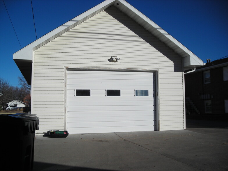 Building Photo - 316 W Philip Ave