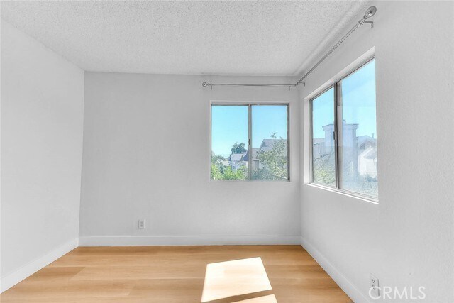 Building Photo - 3640 Honeyglen Way
