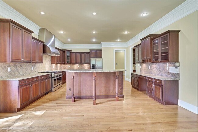 Building Photo - 6295 Windward Pkwy