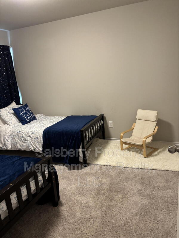 Building Photo - 5745 Brookville Dr