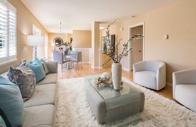 Primary Photo - 580 Vista Ave