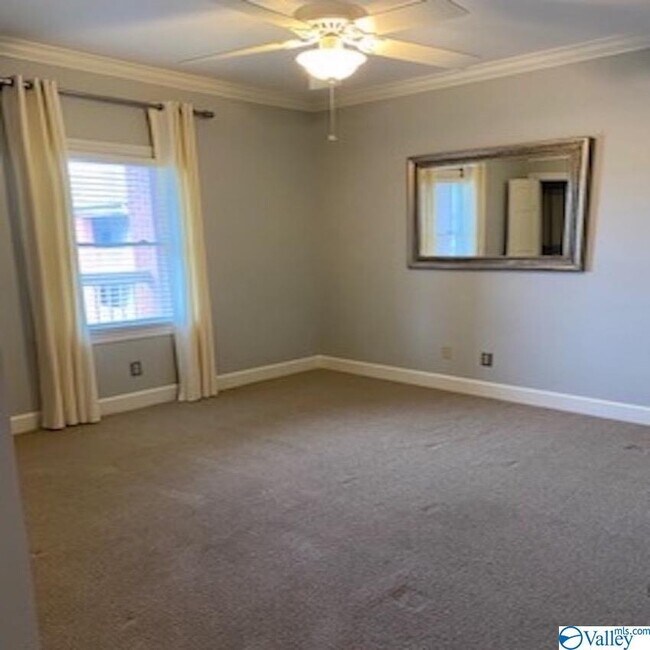 Building Photo - 4770 Whitesburg Dr