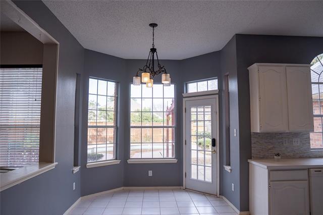 Building Photo - 5609 Exeter Dr