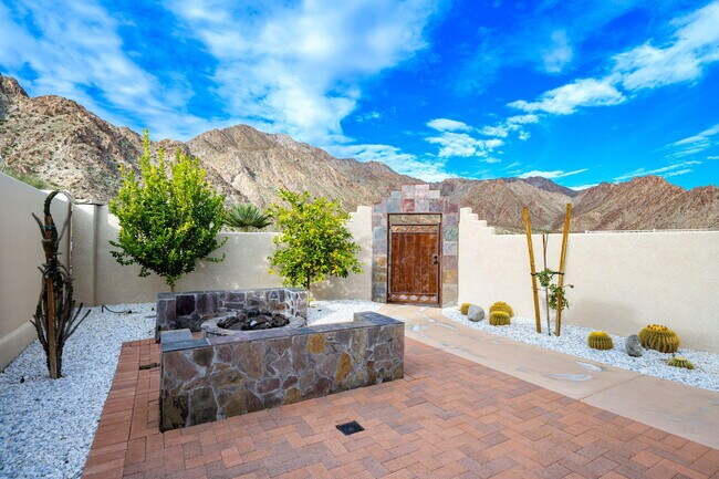 Building Photo - 53680 Avenida Montezuma