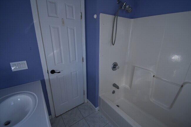 Building Photo - 89 Damascus Dr