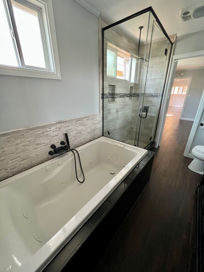 Building Photo - 7617 Prairie Mound Way