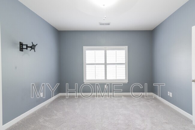 Building Photo - 8513 Loxton Cir