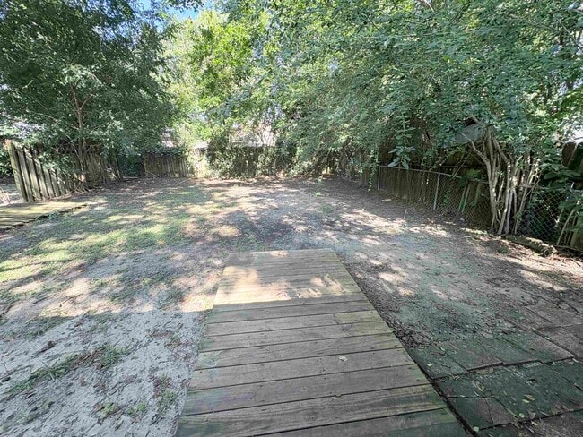 Building Photo - 3245 Mound Dr