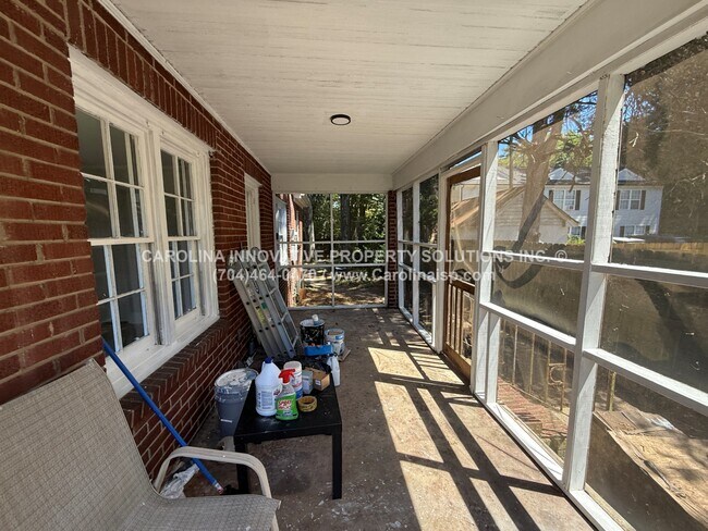 Building Photo - 1102 Ebenezer Ave Ext