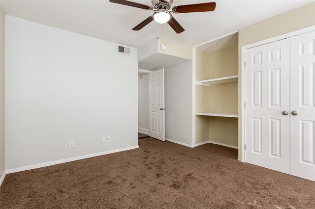 Building Photo - 5904 Sandhurst Ln