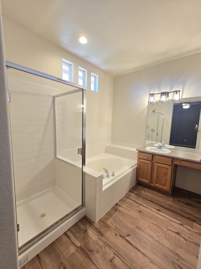 Building Photo - 7126 Sand Crest View