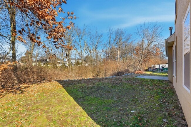 Building Photo - 417 N Village Cir