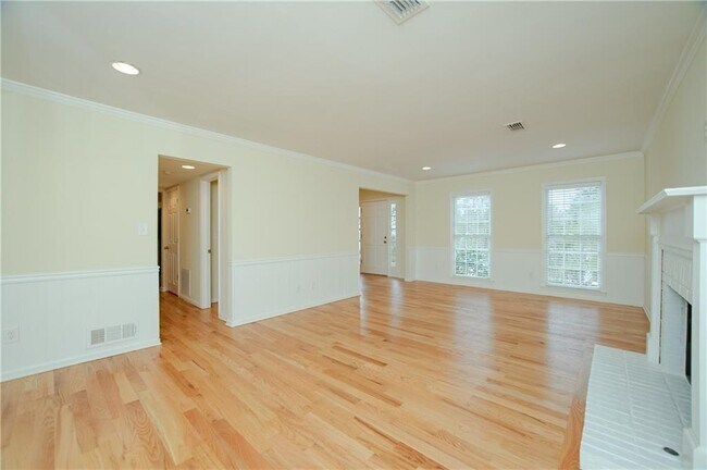 Building Photo - 2159 Heritage Trace Dr