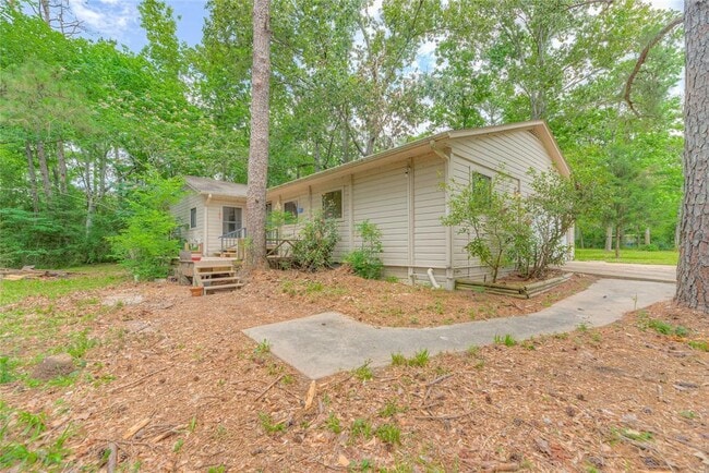 Building Photo - 330 Oak Tree Dr