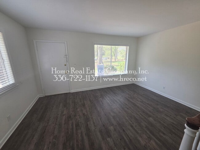 Building Photo - 1449 Brookwood Dr