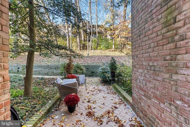 Building Photo - 110 Cross Keys Rd