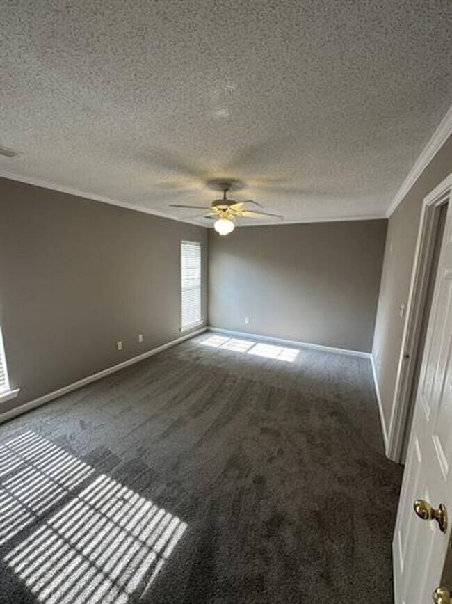 Building Photo - Cozy Yet Spacious – 3-Bedroom Cordova Home...