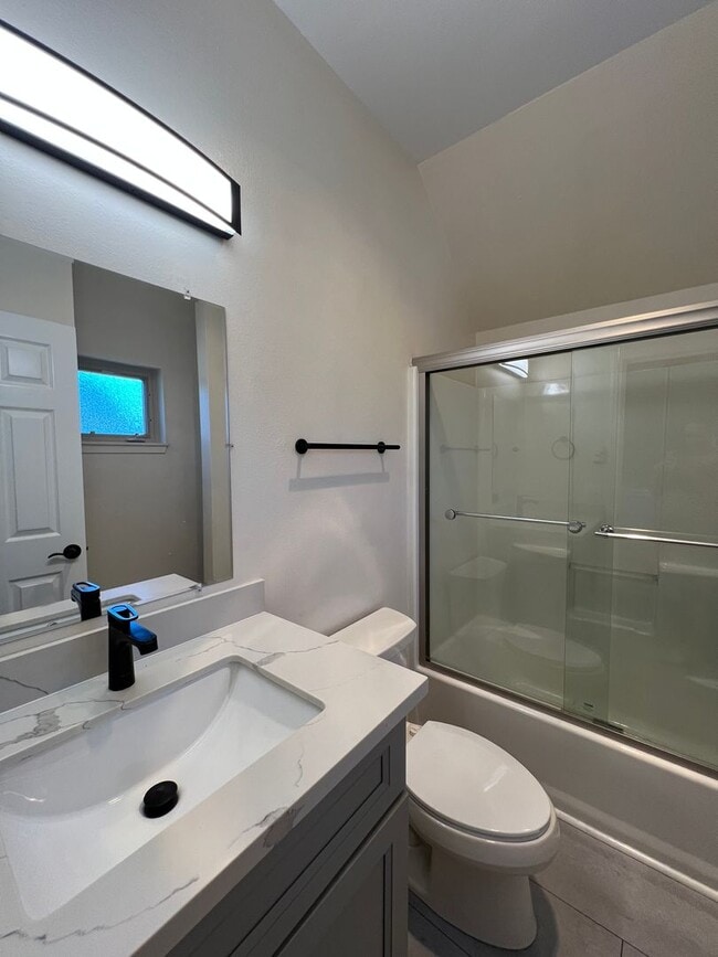 Building Photo - 409/411 S 58th Street