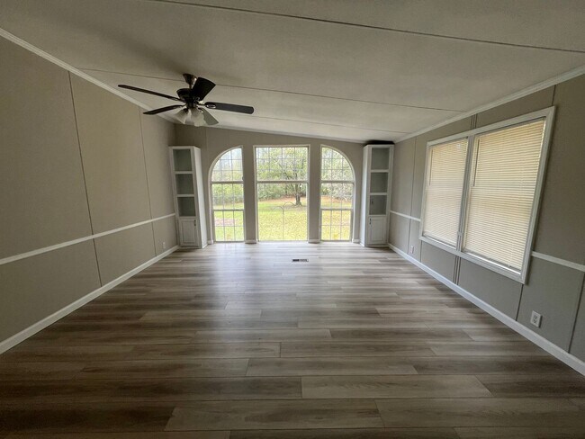 Building Photo - NO SECURITY DEPOSIT SPECIAL! Three Bedroom Home on 5 Acres in Guyton