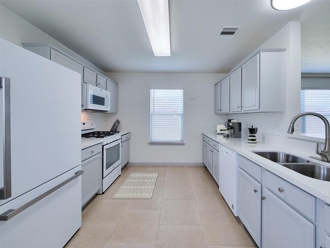 Building Photo - 19022 Yellow Thrush Dr