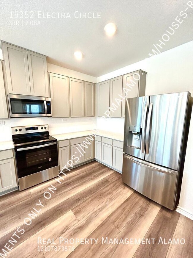 Building Photo - **APPLICATION RECEIVED** MOVE IN SPECIAL! ...