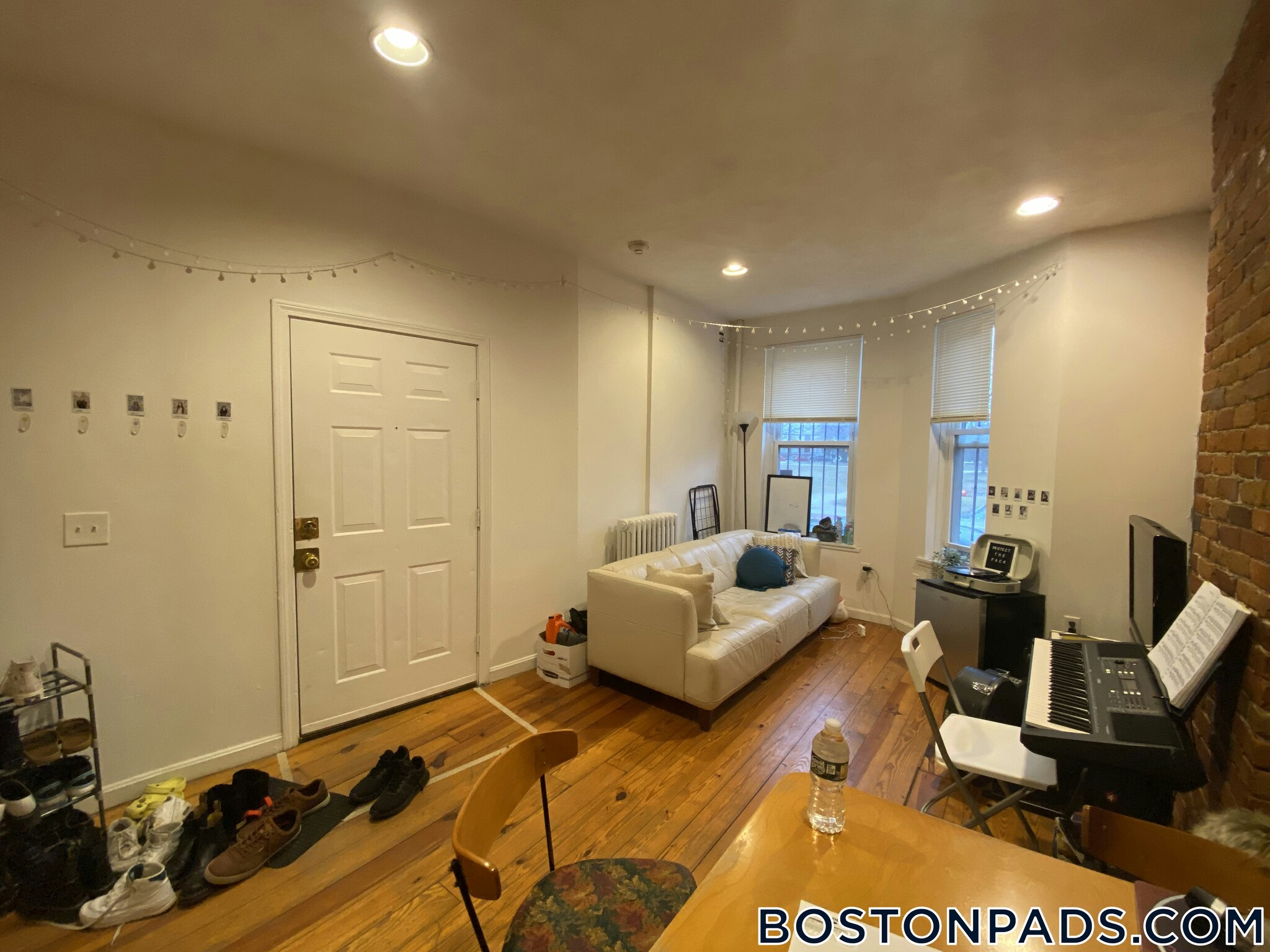 Building Photo - 216 Hemenway St