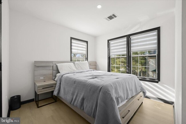 Building Photo - 10626 Fitzgibbon Ct