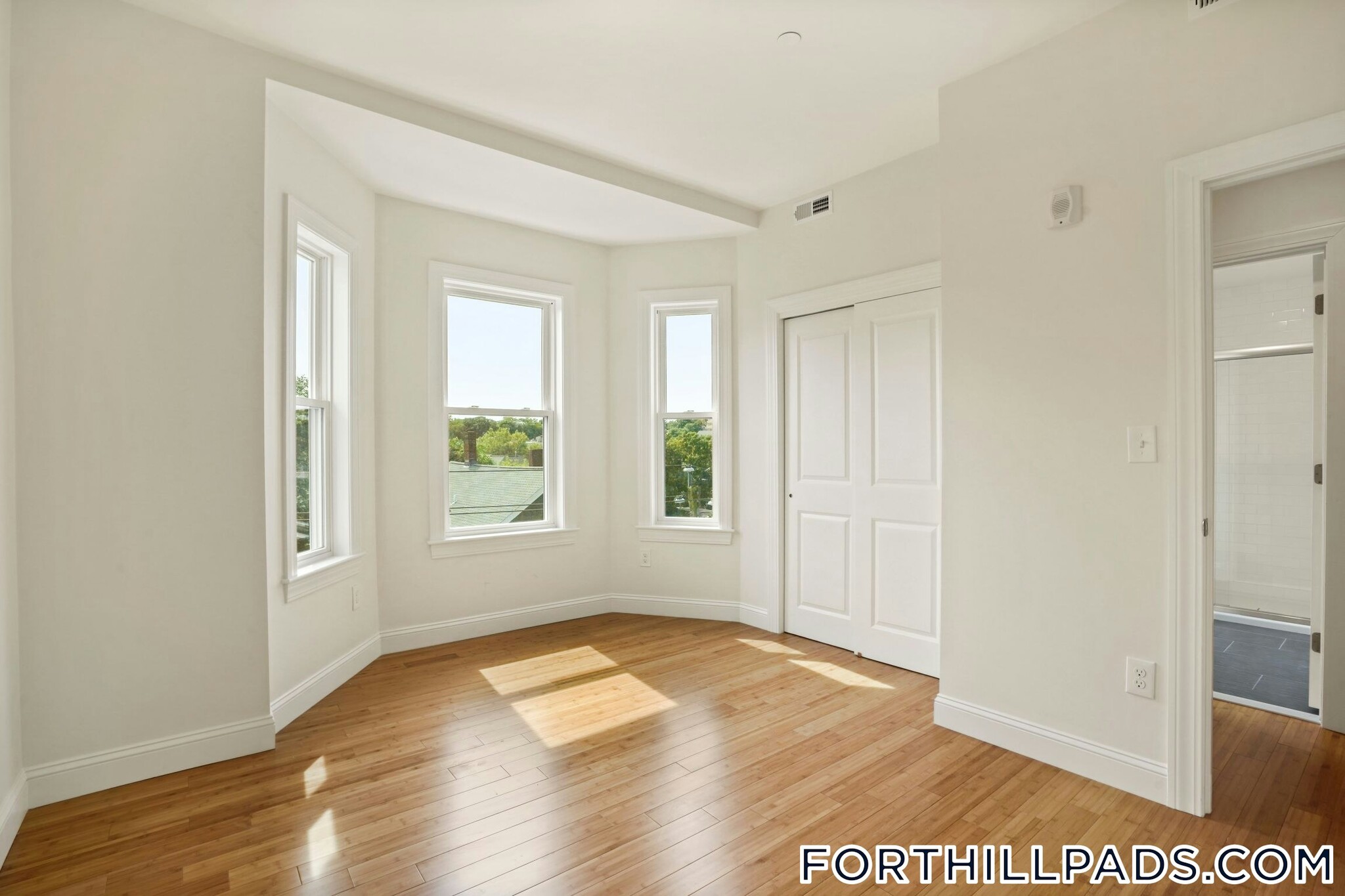 Building Photo - 137 Thornton St