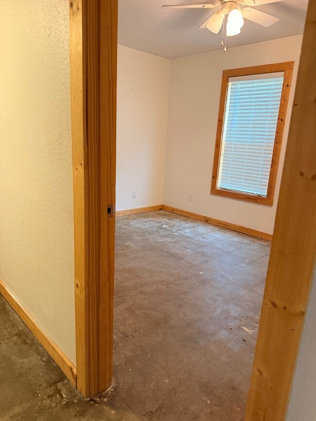Building Photo - 206 Timber Ln Loop