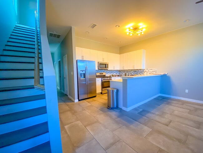 Building Photo - 844 Tijeras Ave NW