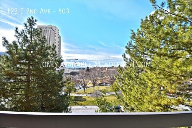 Building Photo - Stunning Downtown SLC Condo - Spacious & P...