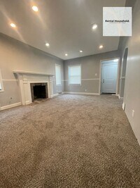 Building Photo - Stunning Renovated 3-Bedroom Bungalow-Move In Ready!!!