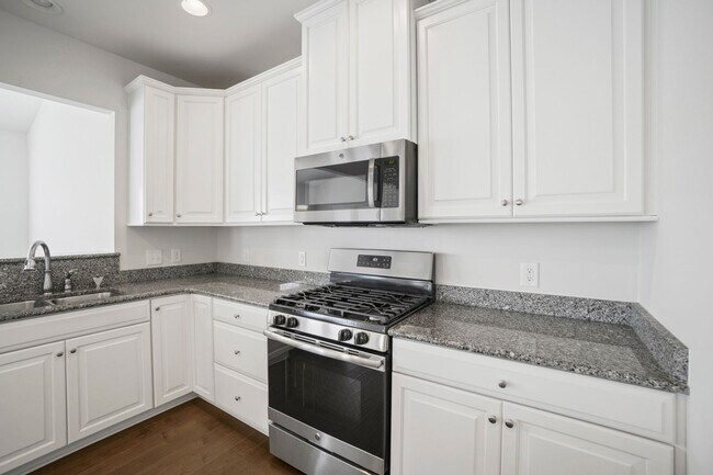 Building Photo - Enjoy the Community's Resort Like Living!