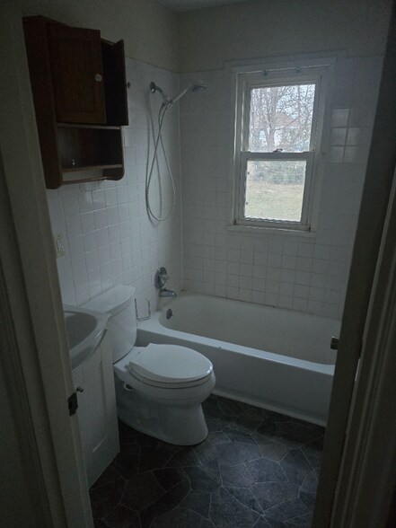 Building Photo - 30 Stanwood Dr