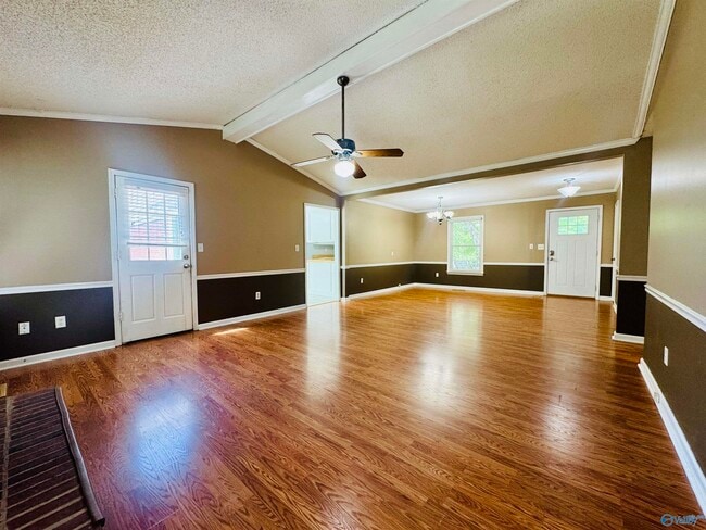 Building Photo - 268 Pops Corner