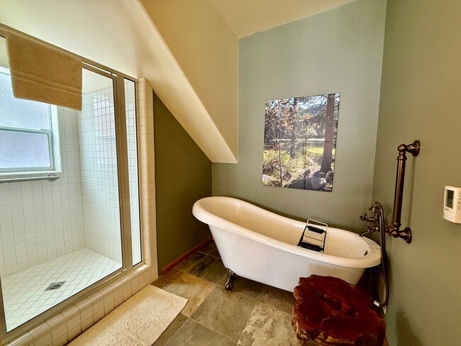 Building Photo - Snowcreek V – Stunning 4 Bed, 3 Bath Corner Unit