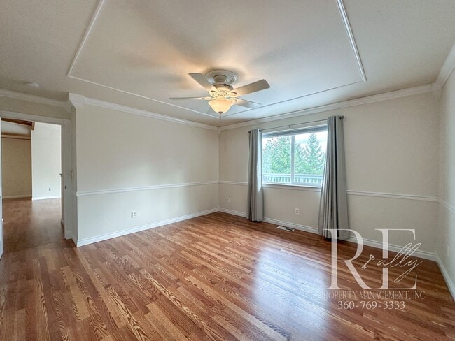 Building Photo - Rambler with 2-Car Garage, RV/Boat Parking...