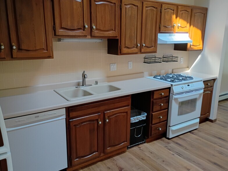 Building Photo - 636 Horizon Dr