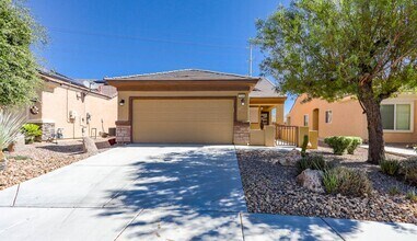 Building Photo - 55+, Age Restricted, 2 Bed, 2 Bath, Single...
