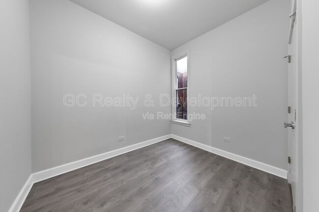 Building Photo - 6401 S Eberhart Ave