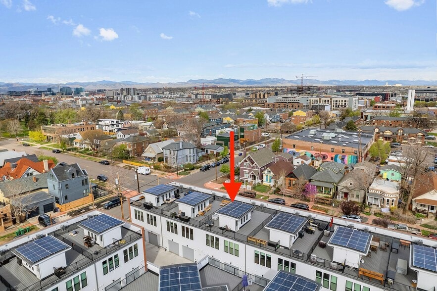 Rooftop deck with solar panels, gas connection, and electrical outlets - 3314 Curtis St